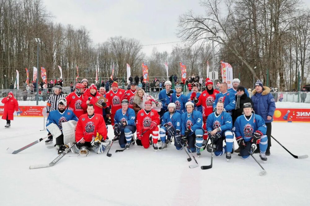 «Легенды хоккея» сыграли с любителями Солнечногорска — Спорт в Москве