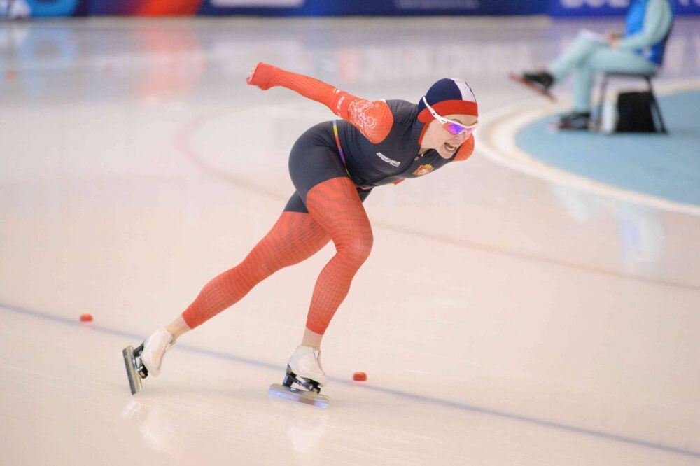 Подмосковные конькобежцы завоевали тринадцать медалей Кубка России — Спорт в Москве