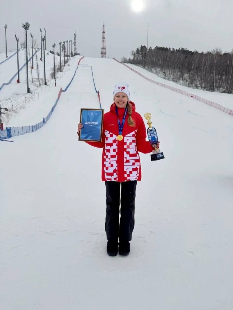 Золотую медаль в финале Зимней Спартакиады учащихся завоевала подмосковная сноубордистка — Спорт в Москве