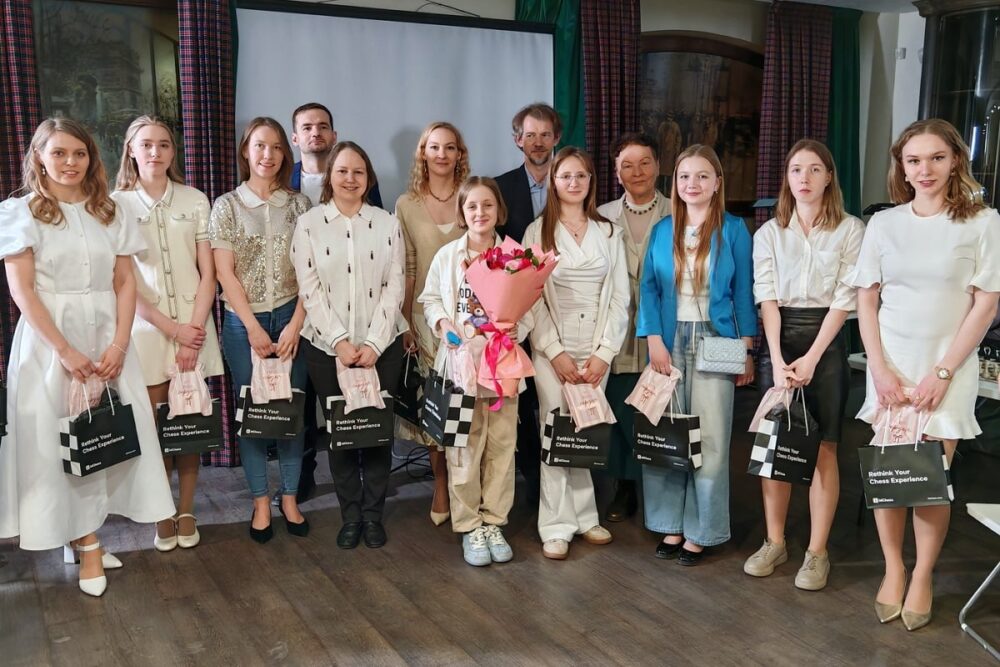 Блондинки победили брюнеткок в ежегодном дружеском матче — Спорт в Москве