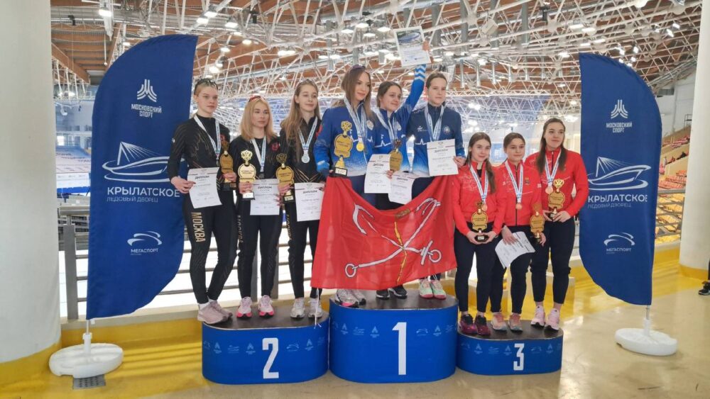 Подмосковные конькобежцы завоевали шесть медалей на первенстве России — Спорт в Москве