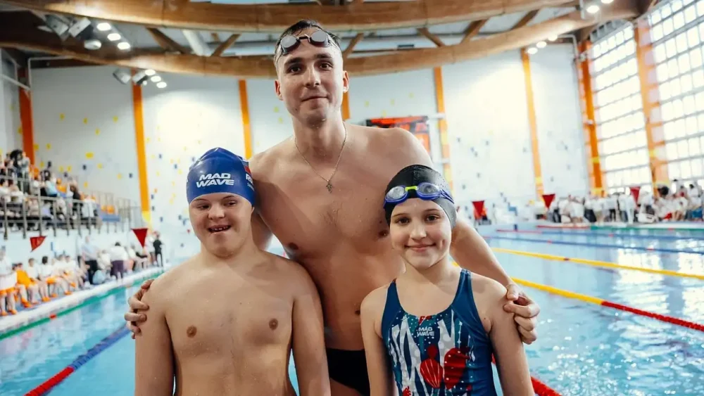 В едином заплыве: звёзды мирового спорта в «Инклюзивных стартах» Специальной Олимпиады России — Спорт в Москве