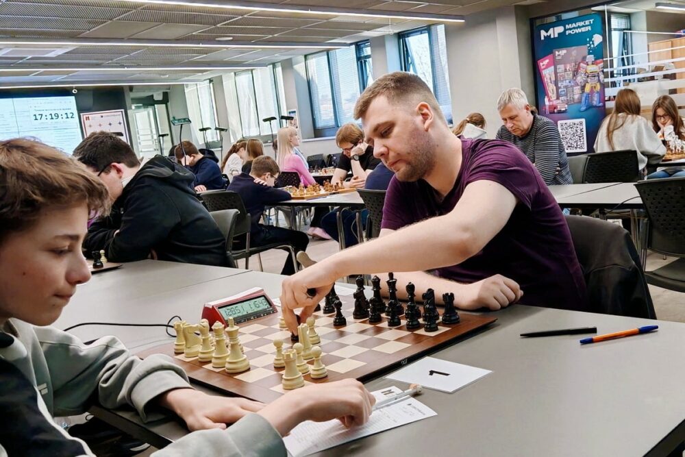 Три рейтинг-фаворита потерпели поражения в первом туре чемпионата Москвы — Спорт в Москве