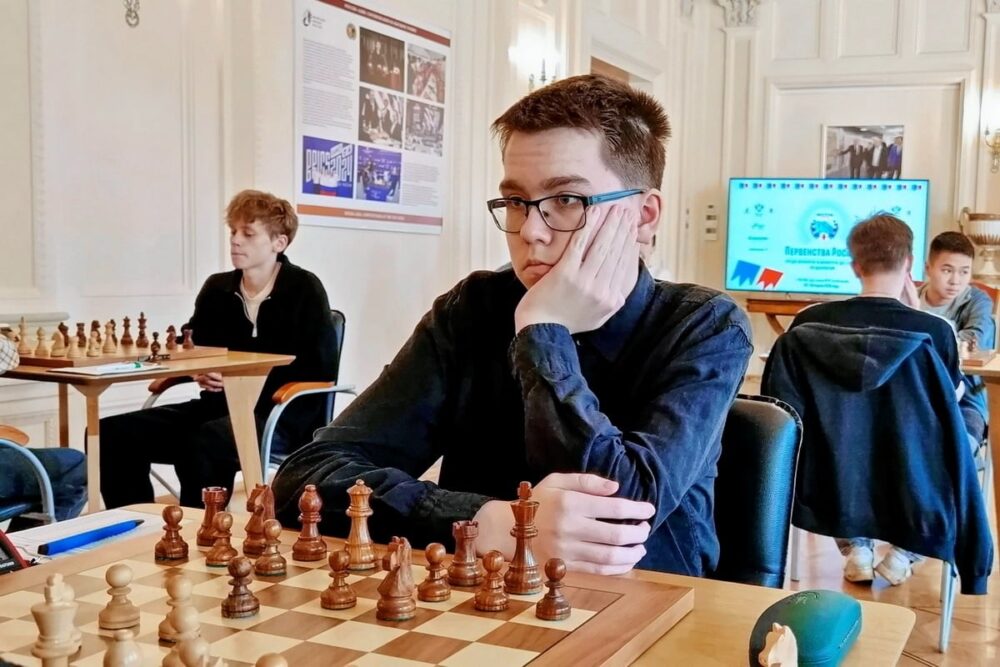Семен Новожилов делит первое место на первенстве России среди юниоров — Спорт в Москве