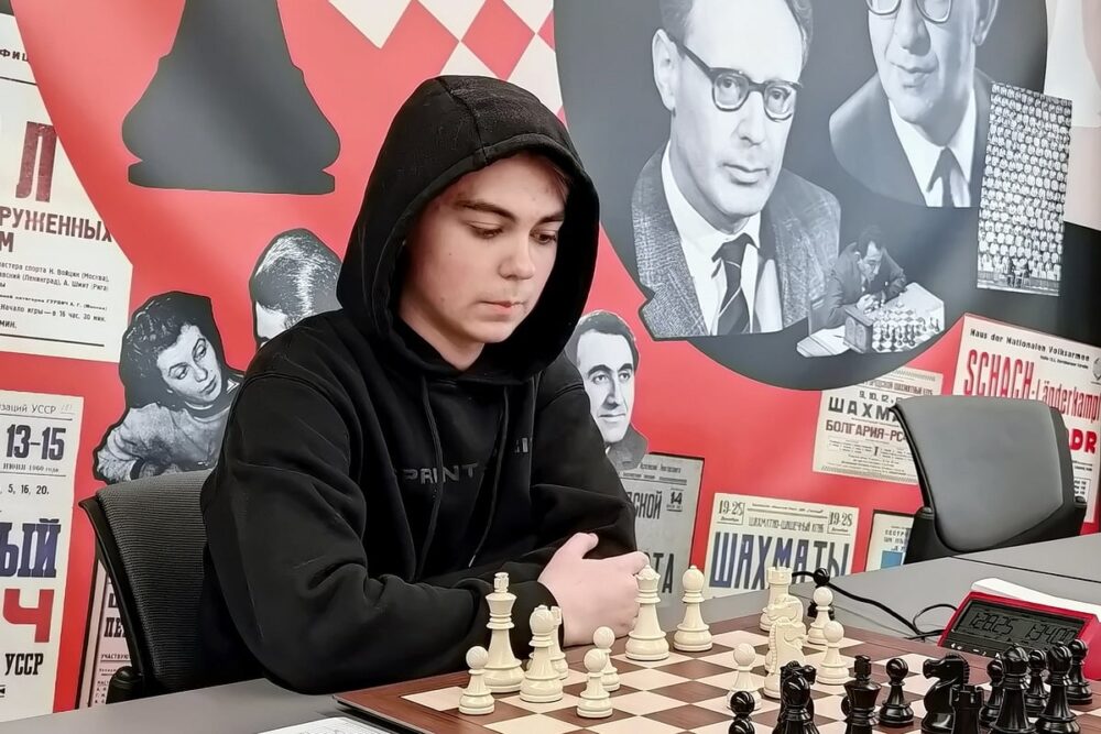 На чемпионате Москвы по классике среди мужчин образовалась тройка лидеров — Спорт в Москве