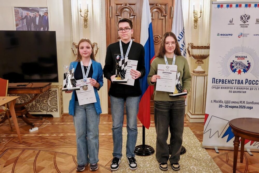 Семен Новожилов и Диана Хафизова – чемпионы России среди юниоров, Диана Преображенская – серебряный призер — Спорт в Москве