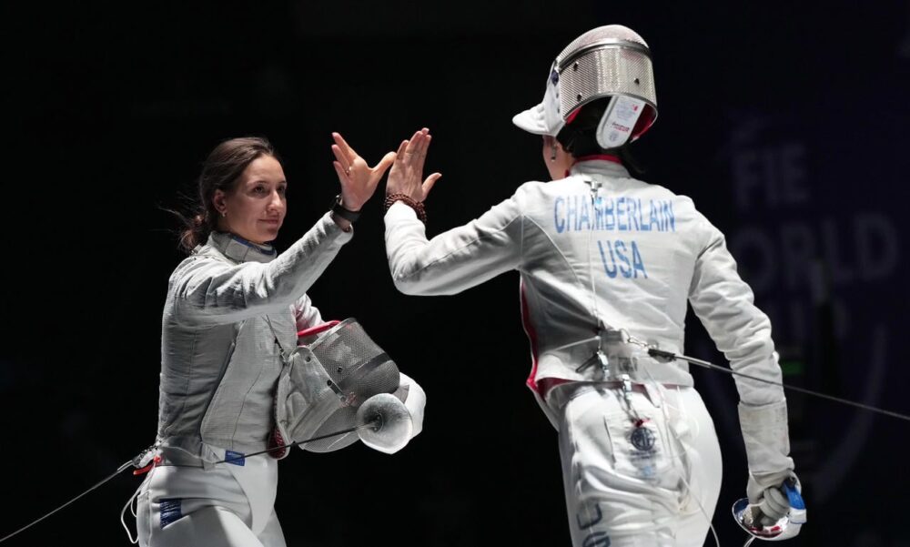 Яна Егорян стала победителем этапа Кубка мира по фехтованию в составе сборной России — Спорт в Москве