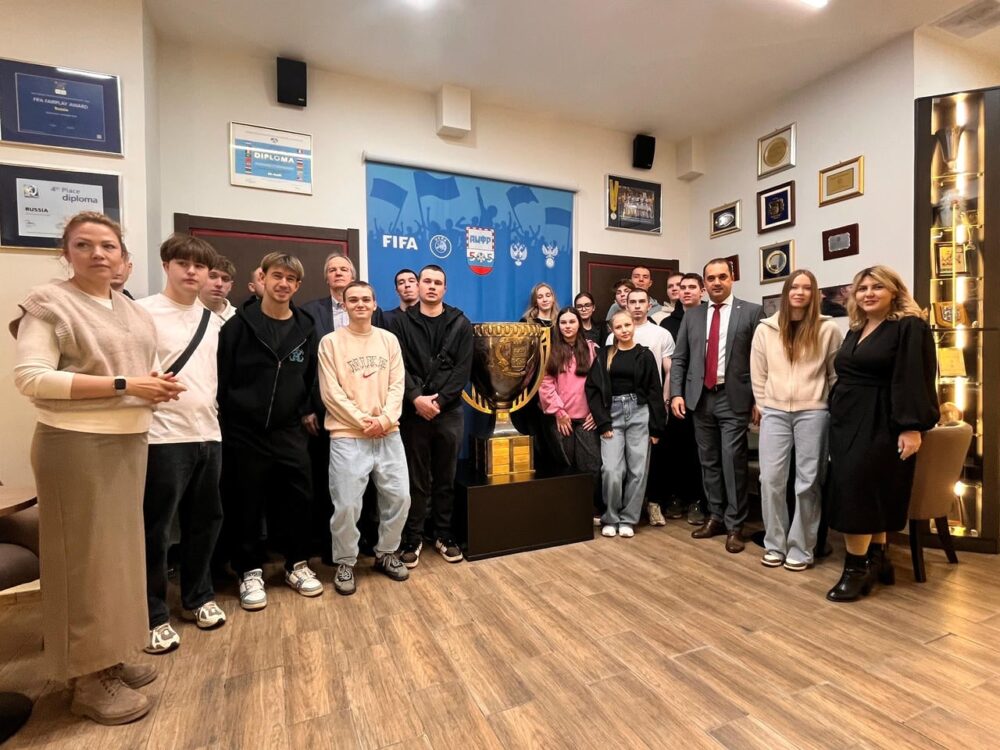 Для студентов 