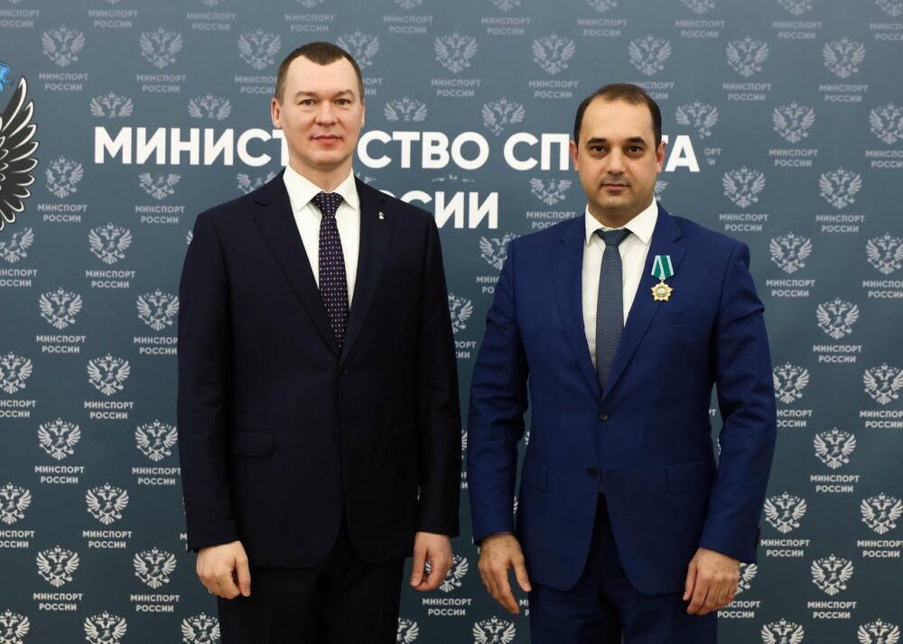 Михаил Дегтярёв вручил Эмилю Алиеву Орден Дружбы — Спорт в Москве