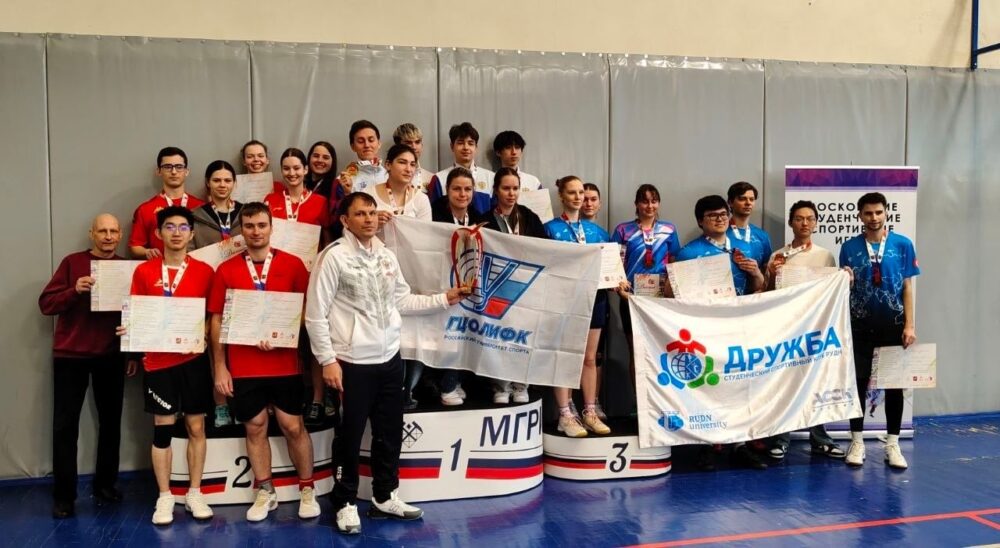 Поздравляем сборную МГУ по бадминтону с серебряной медалью МССИ! — Спорт в Москве