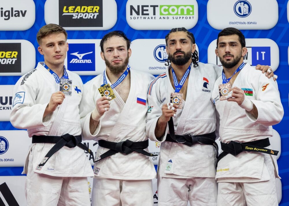 Полный комплект в первый день — Спорт в Москве