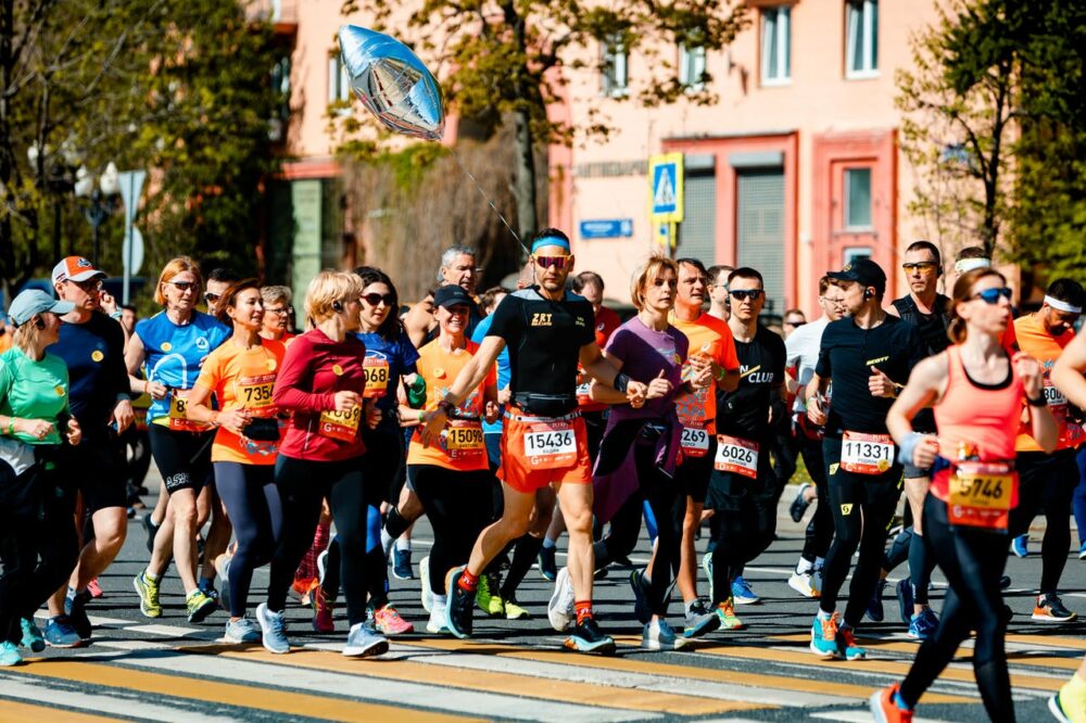 Беги и слушай: на Московском полумарафоне пройдет уникальная благотворительная экскурсия — Спорт в Москве