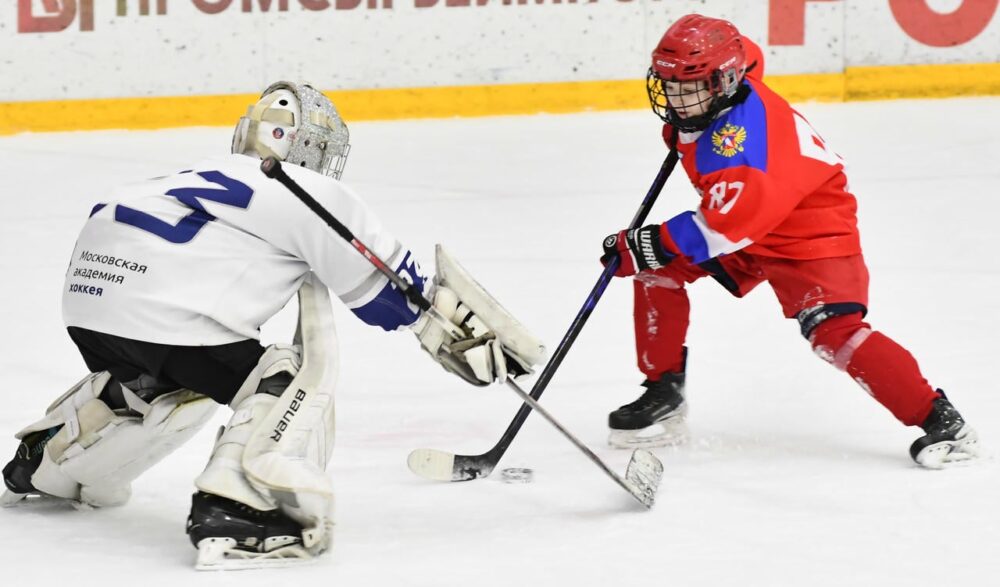 «Красная машина Юниор» и «Рыцари» выиграли «переходку» — Спорт в Москве