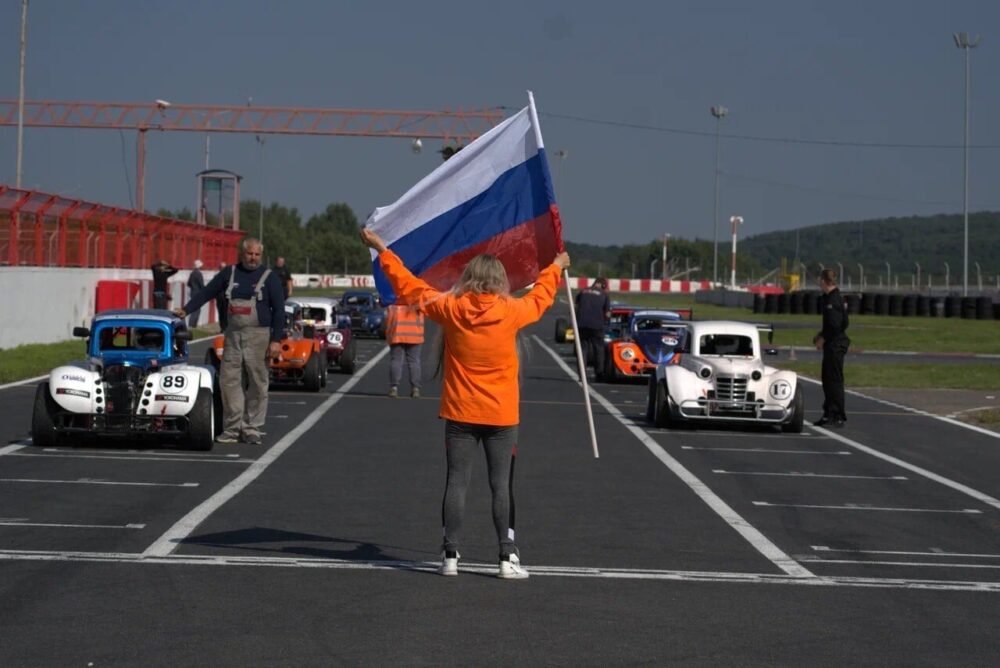 Подмосковный автодром ADM Raceway в Мячково принял участников второго этапа Чемпионата Московской области по кольцевым гонкам летнего гоночного сезона — Спорт в Москве