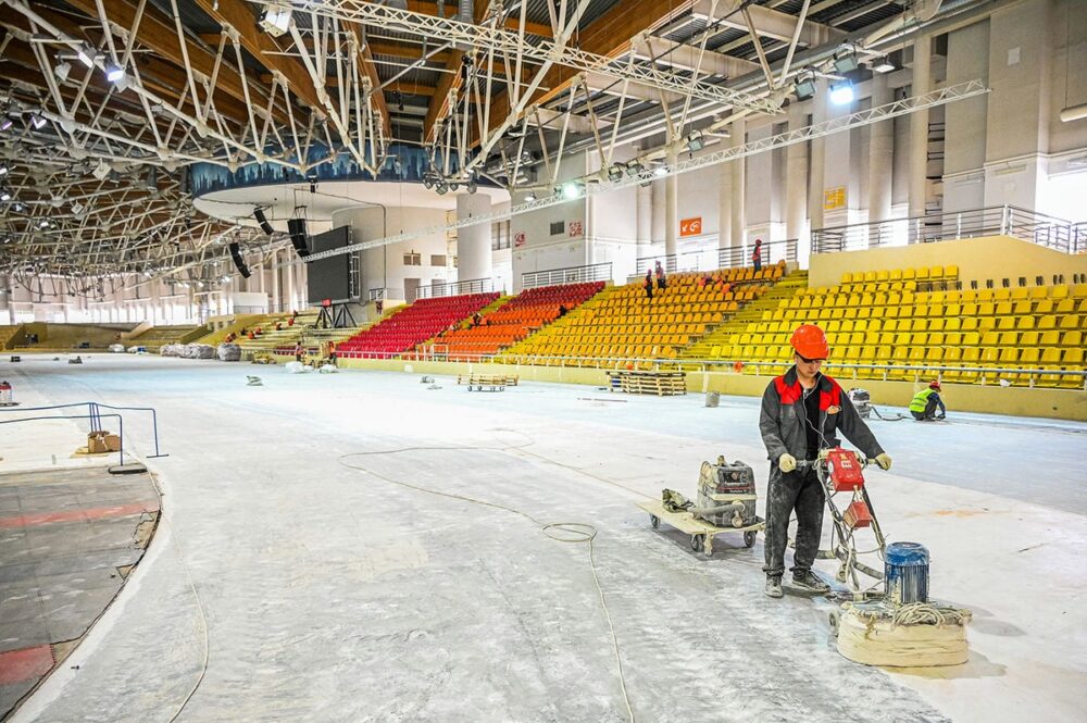 Восстановительный ремонт в ледовом дворце «Крылатское» завершат в сентябре