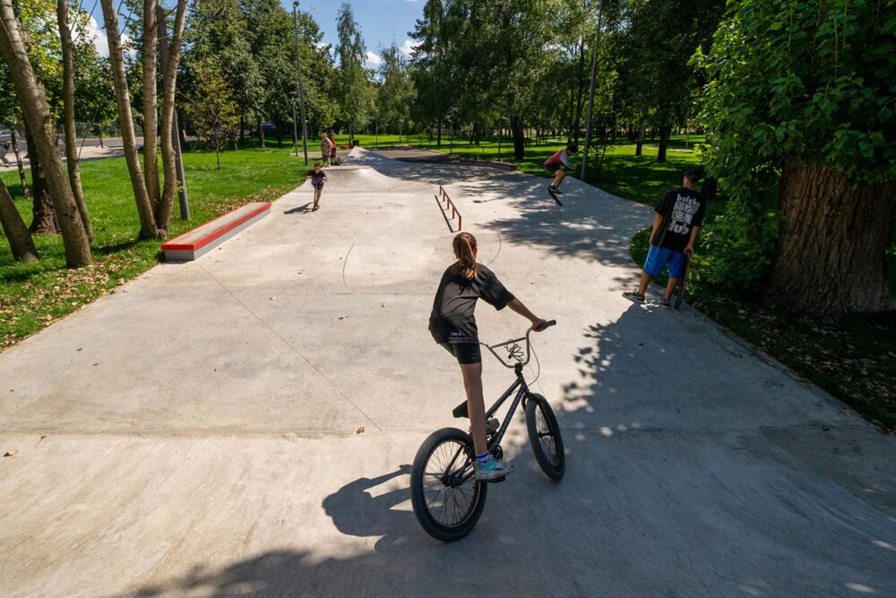 Скейт-парк появился в парке имени 40-летия ВЛКСМ