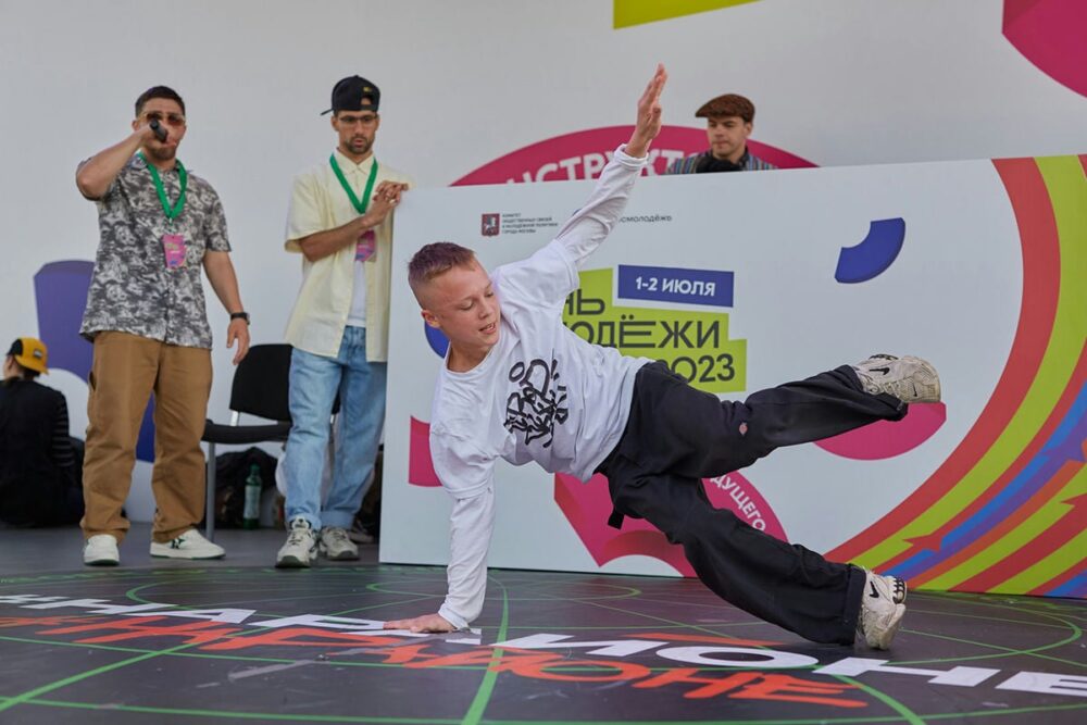 Футбол, рэп-фристайл, танцы: проект «НаРайоне» проведет мастер-классы по уличным видам спорта