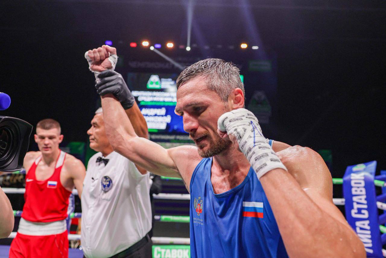 Подмосковный боксер стал первым в истории отечественного бокса восьмикратным чемпионом России
