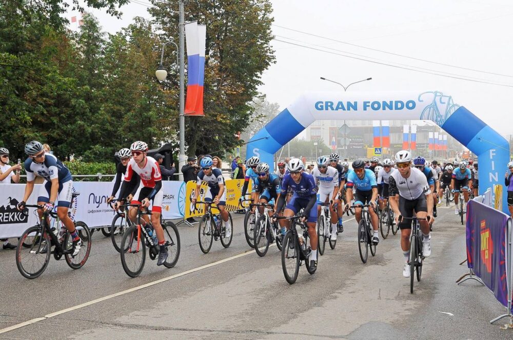 Более 1000 спортсменов приняли участие в велозаезде Gran Fondo в Рузе