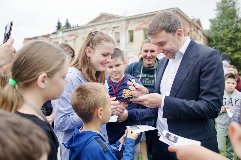 Свыше 700 участников собрали финалы Кубка Карякина и Кубка губернатора по шахматам в Усадьбе Гребнево