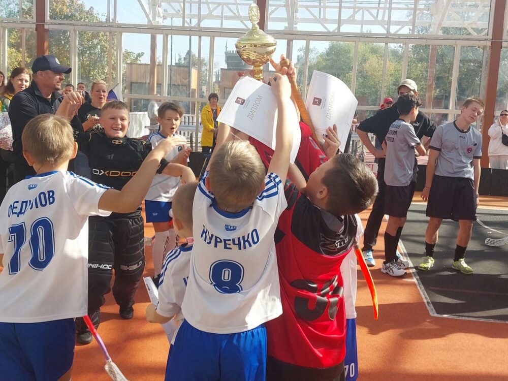 Состоялся спортивный турнир по флорболу 