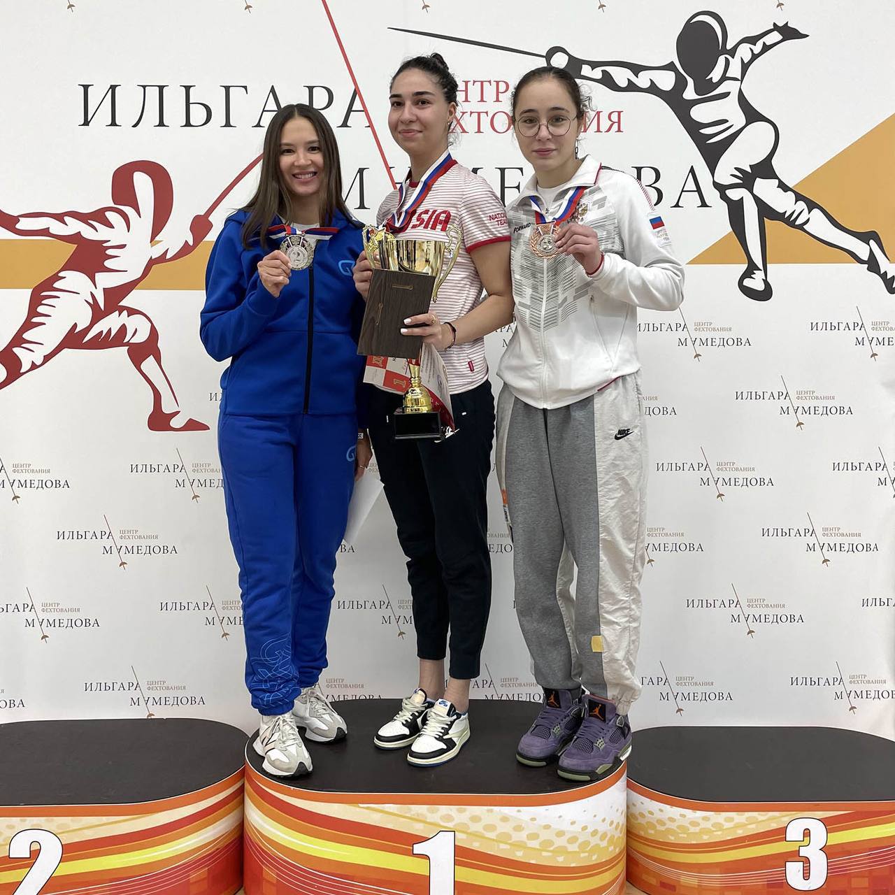 Подмосковные спортсмены завоевали золотую и бронзовую медали на всероссийских соревнованиях по фехтованию