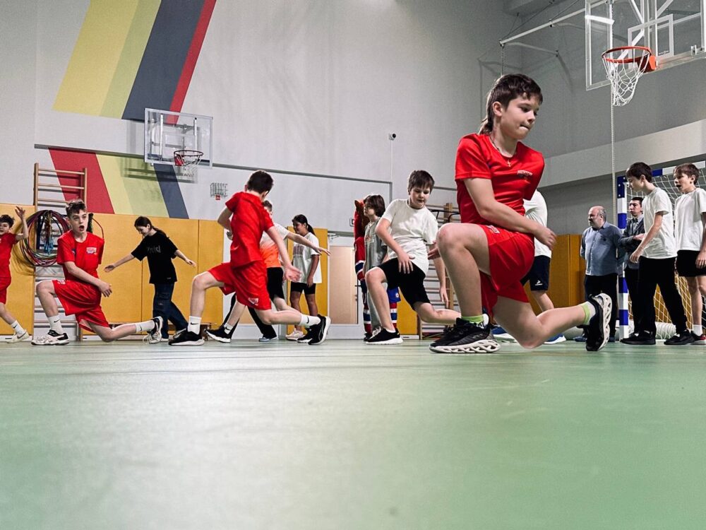 Хоккеисты «Академии СКА – Юниор» провели разминку с красногорскими школьниками