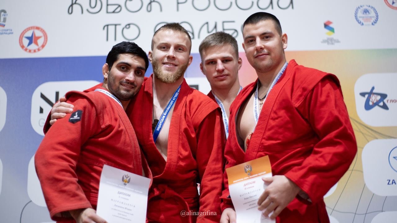 Самбисты из Подмосковья заняли пять призовых мест на Кубке России