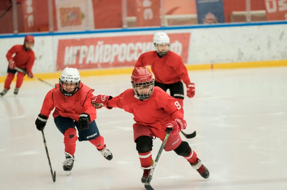 Сенсационный старт сезона: жители Подольска обыграли Легенд хоккея по буллитам