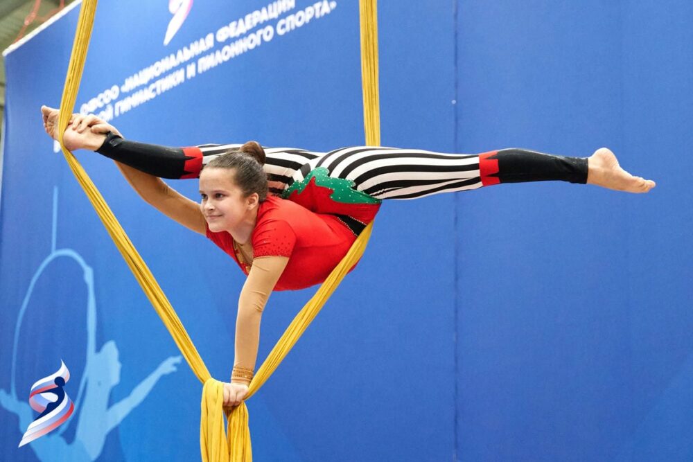 Воздушные гимнасты завершили серию рейтинговых турниров 2023 года